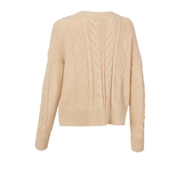🚨 LAST CALL 🚨 Cropped Cable Pullover sweater perfect spring neutral
Size L - Picture 3 of 7